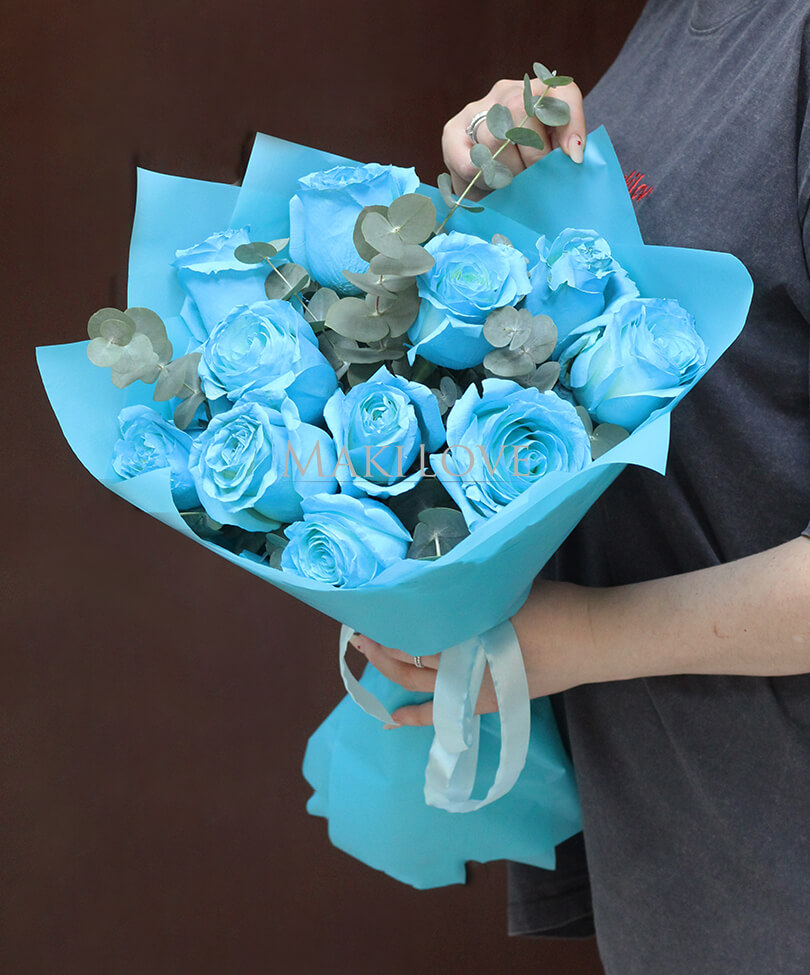 Букет из 11 синих роз