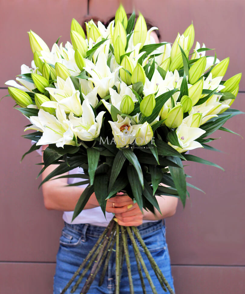 Букет из 15 лилий