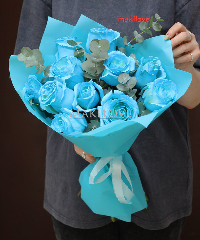 Букет из 11 синих роз