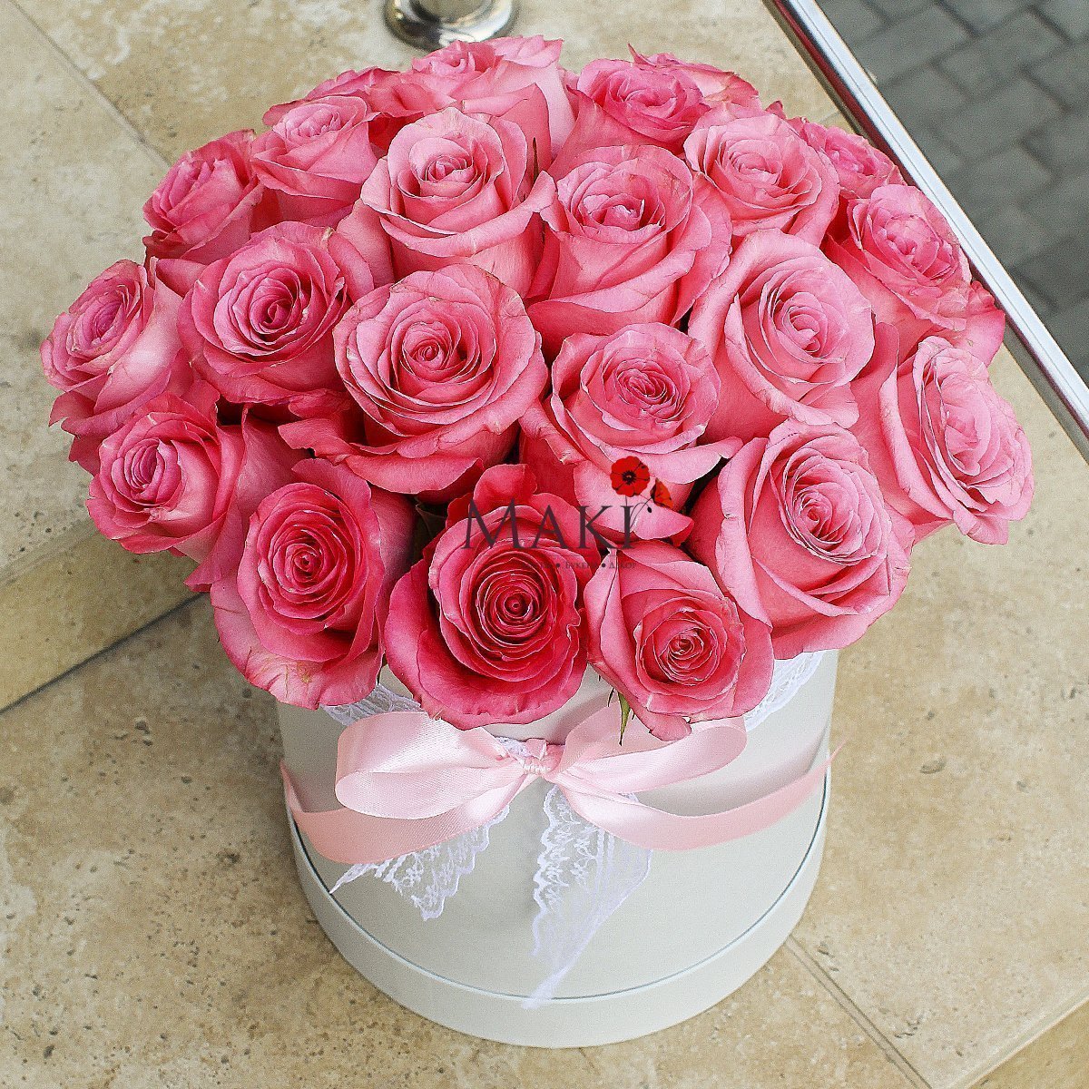 Букет роз в шляпной коробке «Розовые мечты»