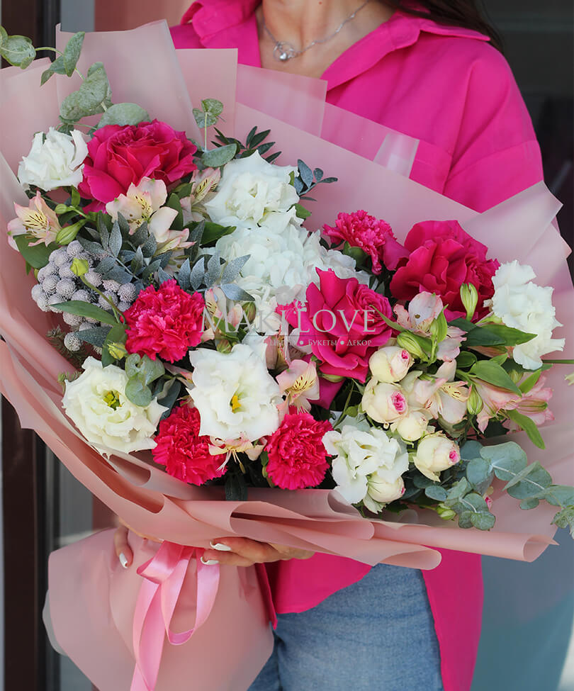 Букет с розами «Эффектный»