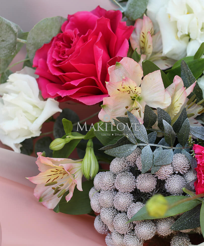 Букет с розами «Эффектный»