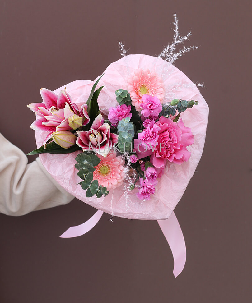 Букет «Люблю!» в форме сердца - розовое