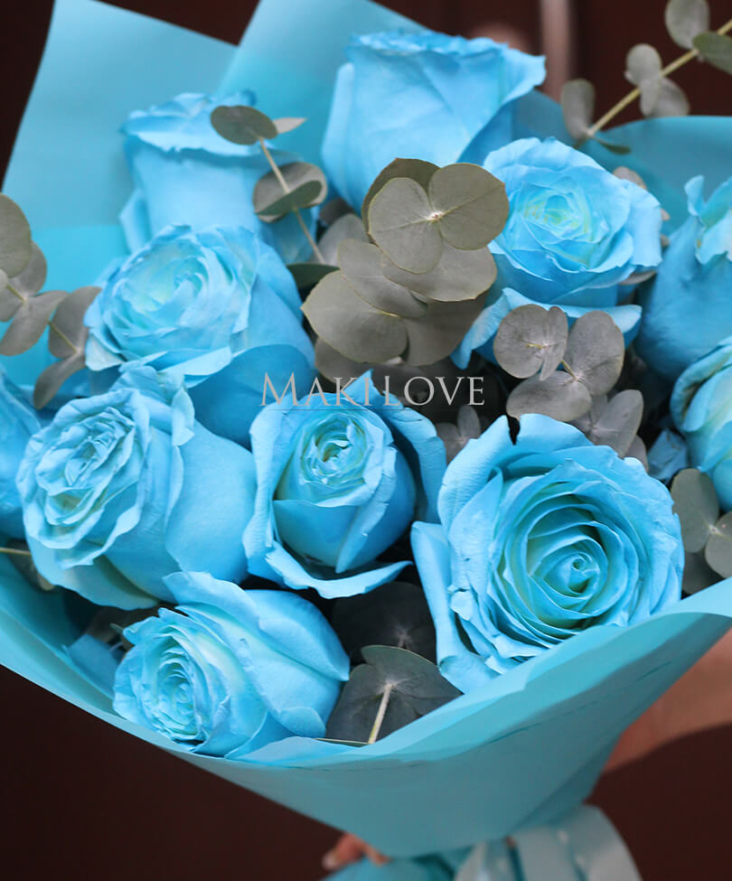 Букет из 11 синих роз