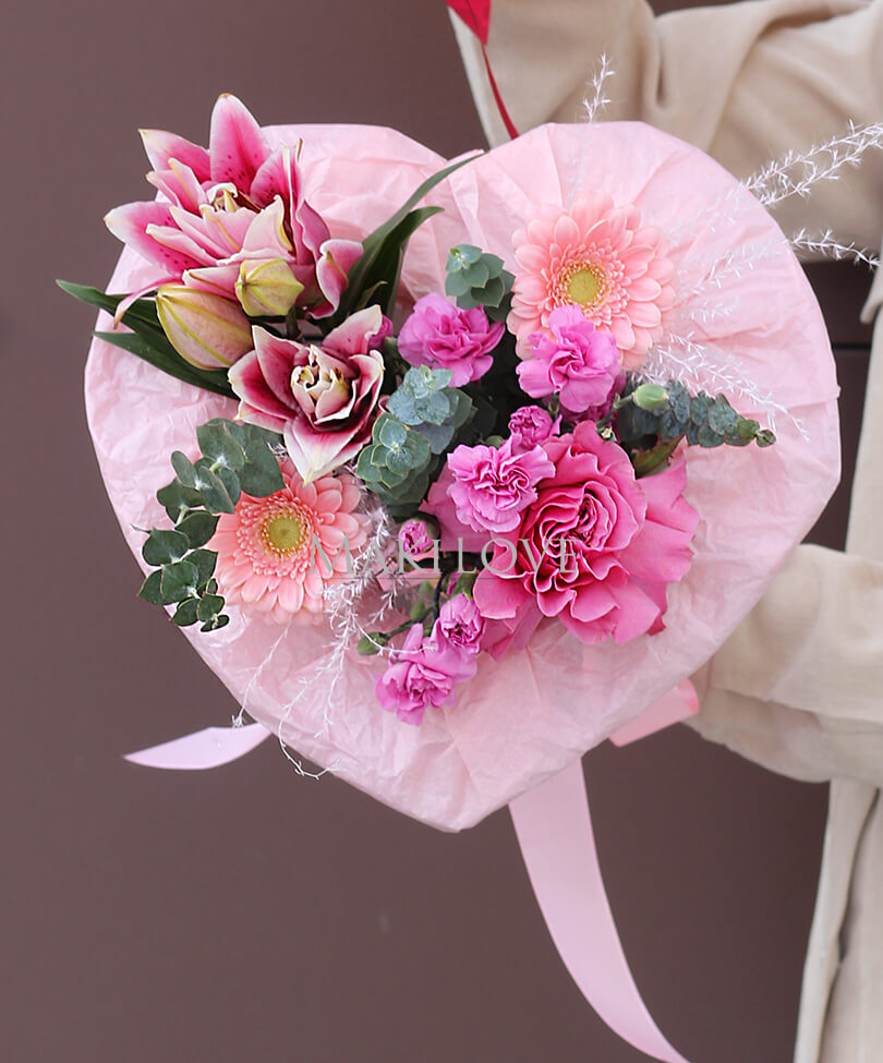 Букет «Люблю!» в форме сердца - розовое