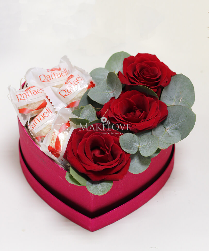Композиция «Приятная встреча» в коробочке сердце