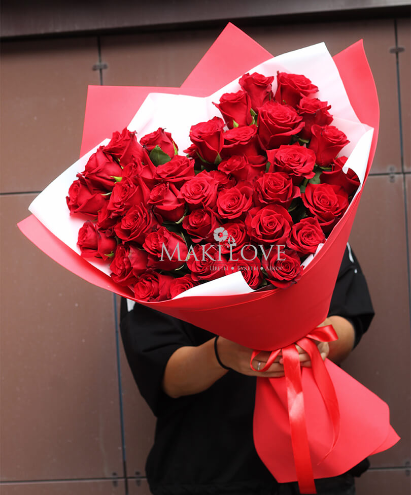 Сердце из 39 красных роз