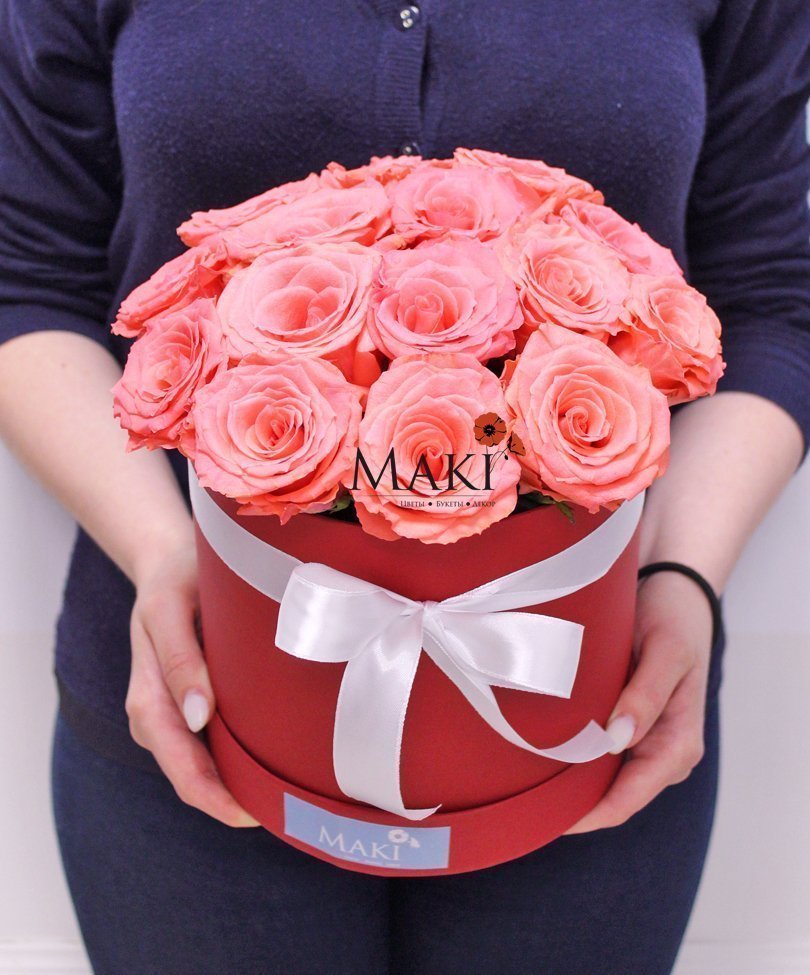 Букет роз в шляпной коробке «Казань»