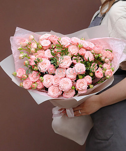 Букет из 11 кустовых роз
