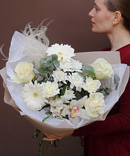 Сборный букет "Снежная симфония"