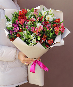 Букет из 17 альстромерий