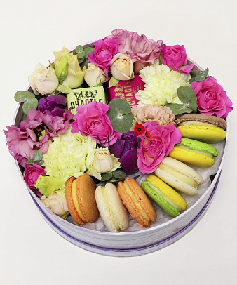 Коробочка с макаронс №1