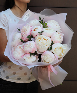 Букет пионов «Взбитые сливки»