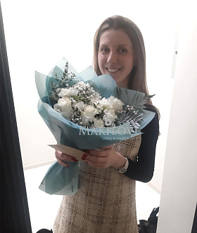 800