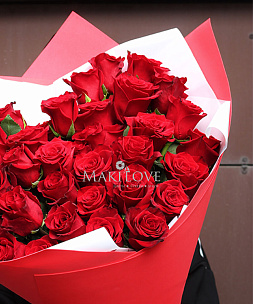 Сердце из 39 красных роз