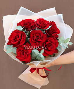 Букет ярких роз «Утонченность»