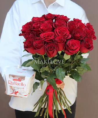 Охапка роз + Рафаелло
