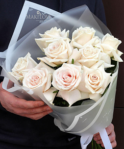 Букет из 9 роз «Самый лучший день»