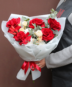 Букет «Рубиновое сияние»