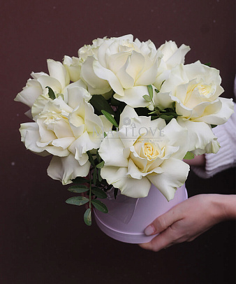 Букет «Хельсинки» в шляпной коробке