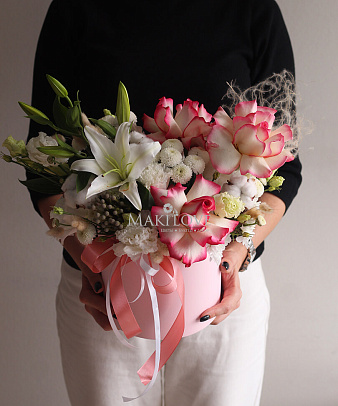 Композиция цветов «Полет колибри»