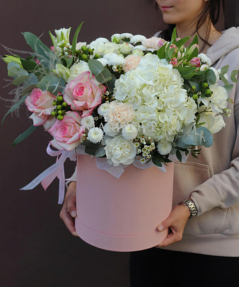 Букет «Денвер» в шляпной коробке