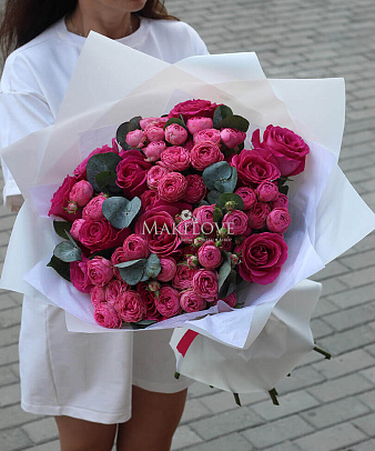 Букет «Мадонна» из кустовых роз