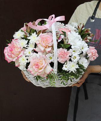 Цветочная корзина «Торжественный день»
