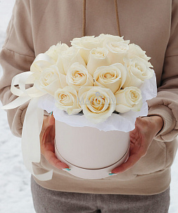 Букет «Лион» в шляпной коробке