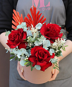 Букет «Паттайя» в шляпной коробке