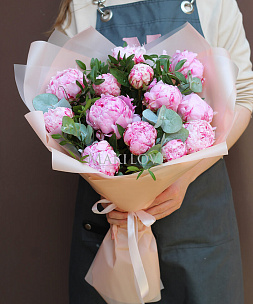 Букет пионов