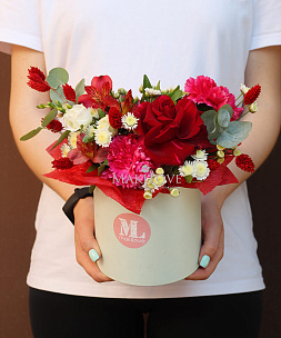 Букет «История» в шляпной коробке