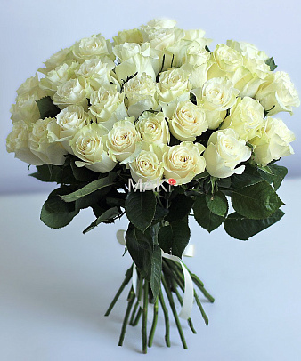 Букет 35 белых роз