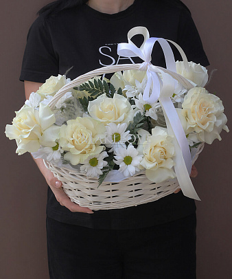 Букет цветов «Чизкейк» в корзине