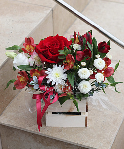 Букет в ящике «От чистого сердца»