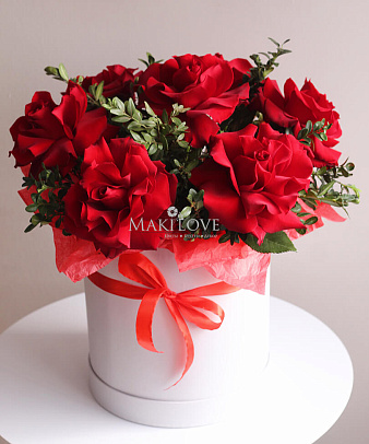 Букет в шляпной коробке «Выпускной»