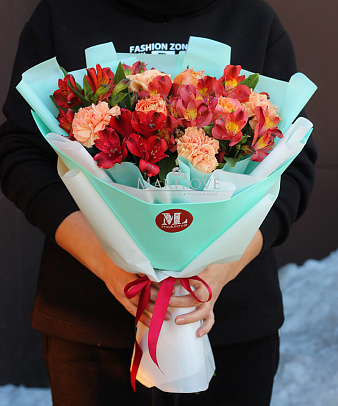 Букет с альстромериями «Теплый привет»