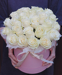 Букет «Белая любовь» из 25 белых роз