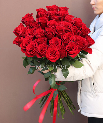 Букет 35 красных роз